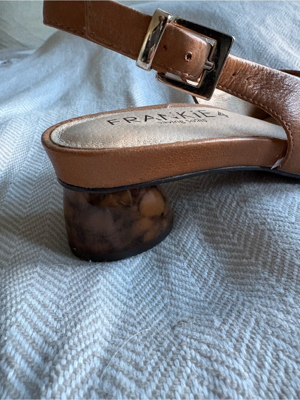 Frankie4 Juliet II Tan Slingbacks with Tortoise Heel - Picture 5 of 6
